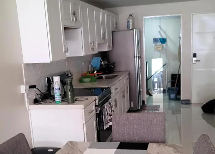 2 Bed-Sleeps 5-Private Garden-Free Parking