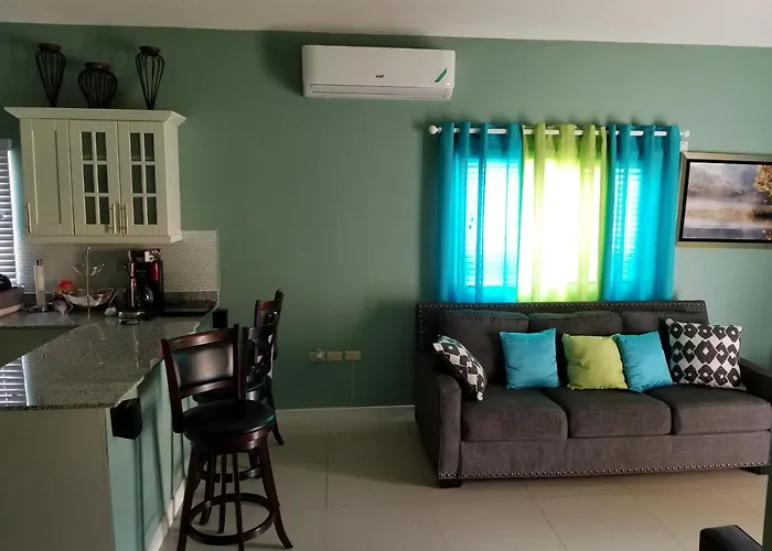 Caymanas Estate Beautiful Two Bedroom Suites