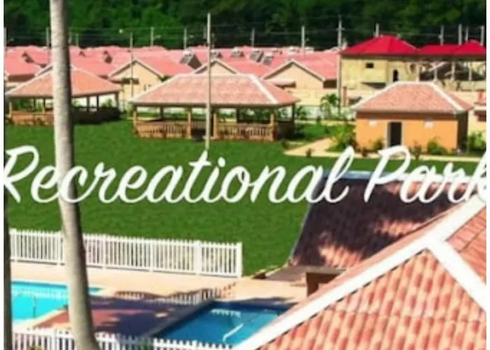 Caymanas Estate Beautiful Two Bedroom Suites